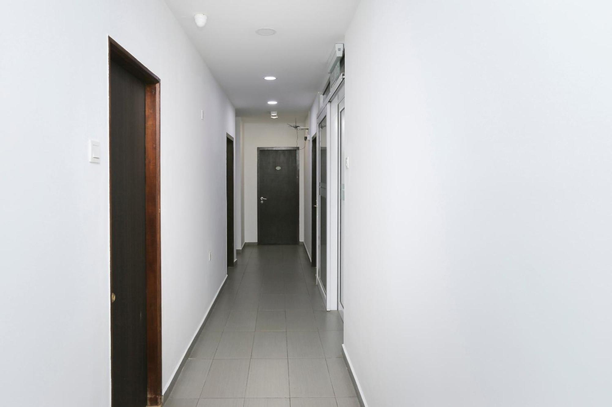 Oyo 89915 East Mount Hotel Kukup Exterior photo